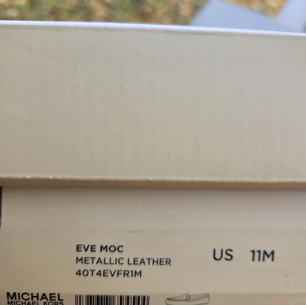 Michael Kors Eve Mocassin Driver Shoe Gold Metallic Flats Sz 11 New In Box - Picture 10 of 11